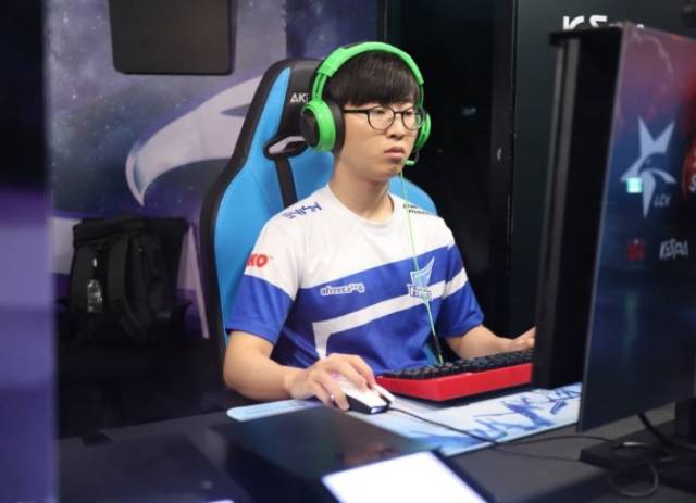 支具备竞争 支具备竞争